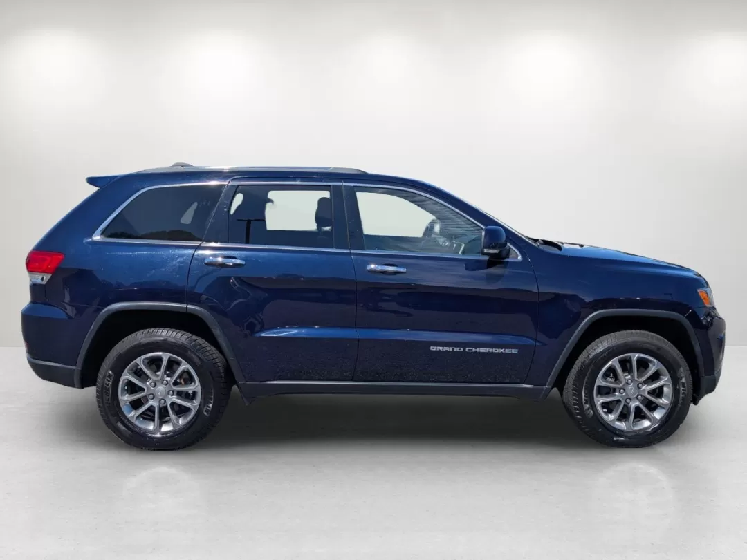 2014 /Black Jeep Grand Cherokee Limited (1C4RJFBG7EC) with an Other engine, located at 804 22nd Ave, Phenix City, AL, 36870, (334) 297-1860, 32.484749, -85.024475 - **Adventure Awaits: 2014 Jeep Grand Cherokee Limited at Gils Auto - Phenix City #2**<br /> <br /> Are you ready to elevate your driving experience? Picture yourself navigating the stunning landscapes of Phenix City, AL, in a vehicle that combines luxury, capability, and comfort. The 2014 Jeep Grand - Photo#3