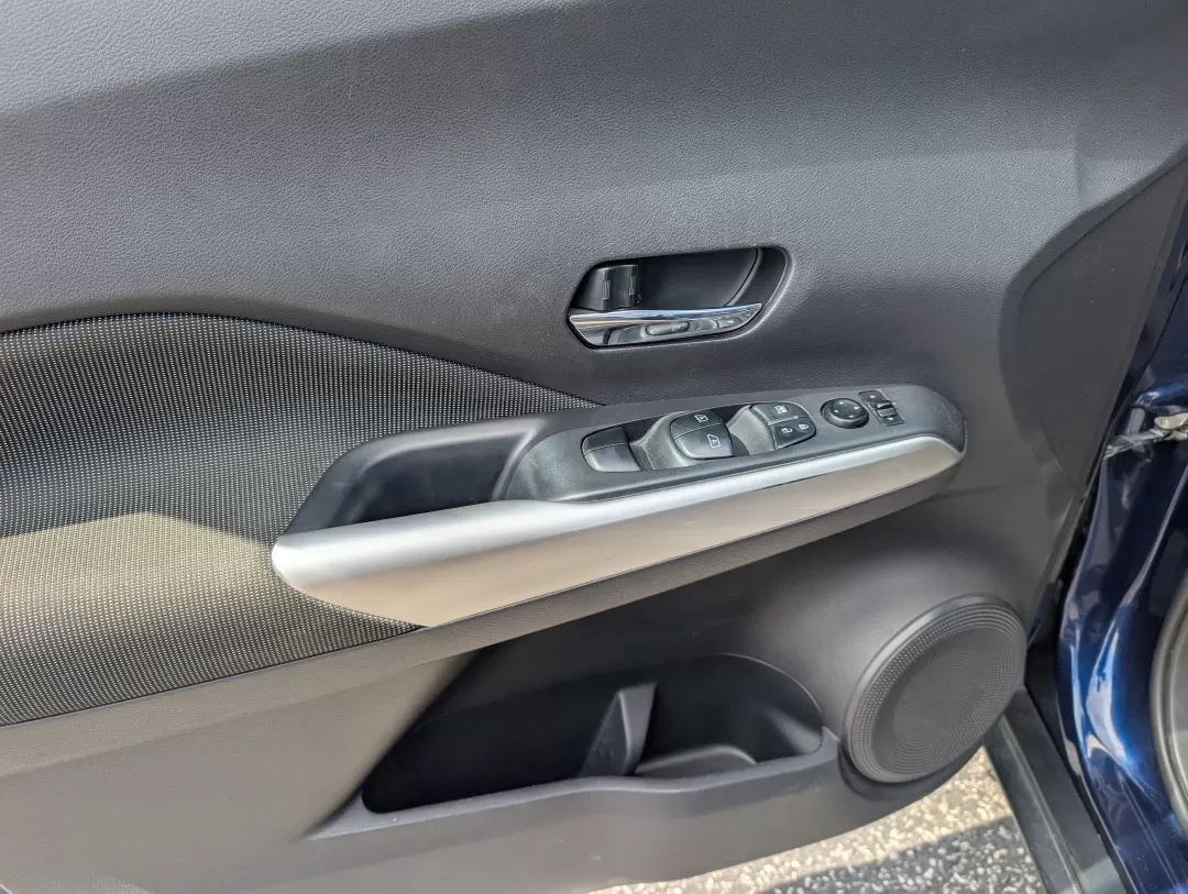 2020 /Charcoal Nissan Kicks SV (3N1CP5CV4LL) with an Other engine, located at 3959 U.S. 80 W, Phenix City, AL, 36870, (334) 297-4885, 32.469296, -85.135185 - 2020 Nissan Kicks SV - Photo#8