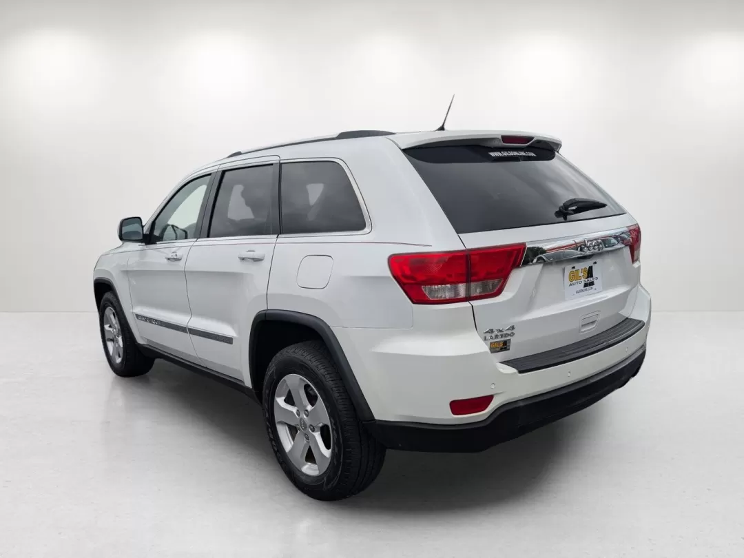 2013 /Black Jeep Grand Cherokee Laredo (1C4RJFAG6DC) with an Other engine, located at 7000 Northlake Connector, Columbus, GA, 31904, (706) 987-8085, 32.524975, -84.978134 - **Experience Adventure with the 2013 Jeep Grand Cherokee Laredo at Gils Auto!**<br /> <br /> Are you ready to elevate your adventures with a vehicle that can handle everything life throws your way? Look no further than the 2013 Jeep Grand Cherokee Laredo, available now at Gils Auto in Phenix City, A - Photo#6
