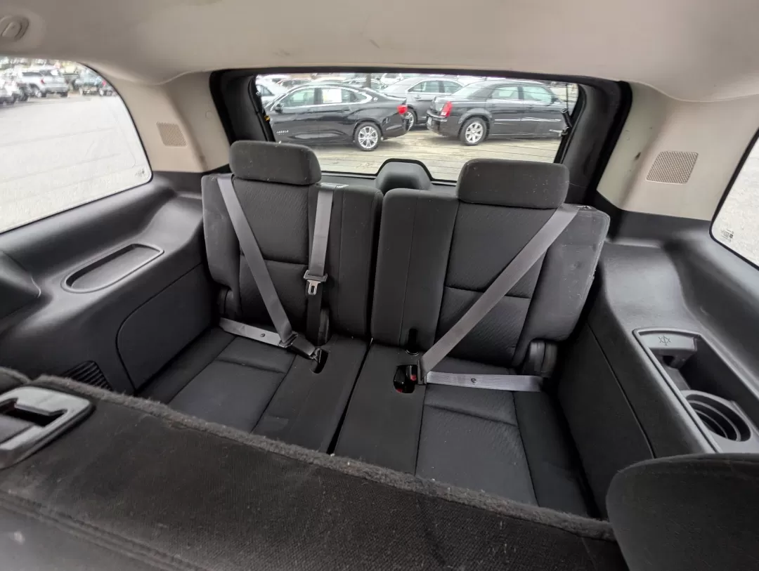 2011 /Ebony Chevrolet Tahoe LS (1GNSCAE06BR) with an Other engine, located at 3959 U.S. 80 W, Phenix City, AL, 36870, (334) 297-4885, 32.469296, -85.135185 - Imagine effortlessly navigating through Phenix City, AL, in a robust 2011 Chevrolet Tahoe, perfect for family road trips or weekend adventures. With its spacious interior and impressive towing capacity, this SUV is designed for those who value both comfort and capability. Whether you're hauling spor - Photo#11