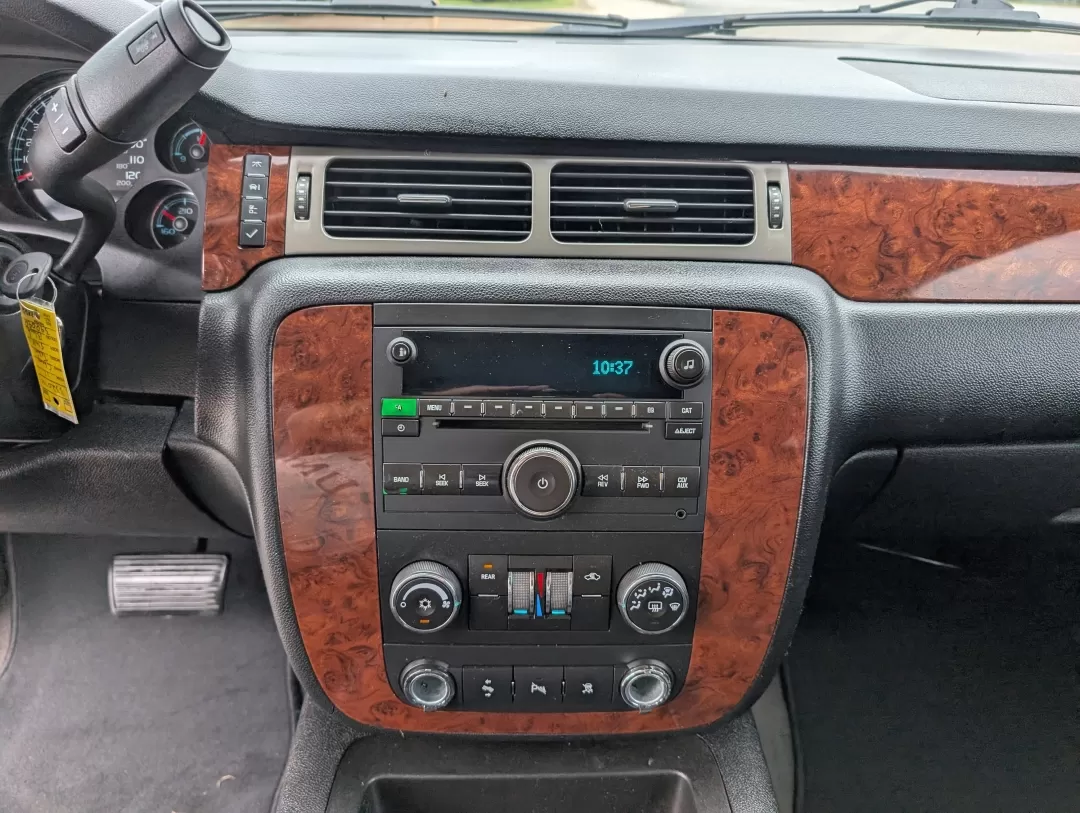 2011 /Ebony Chevrolet Tahoe LS (1GNSCAE06BR) with an Other engine, located at 3959 U.S. 80 W, Phenix City, AL, 36870, (334) 297-4885, 32.469296, -85.135185 - Imagine effortlessly navigating through Phenix City, AL, in a robust 2011 Chevrolet Tahoe, perfect for family road trips or weekend adventures. With its spacious interior and impressive towing capacity, this SUV is designed for those who value both comfort and capability. Whether you're hauling spor - Photo#14