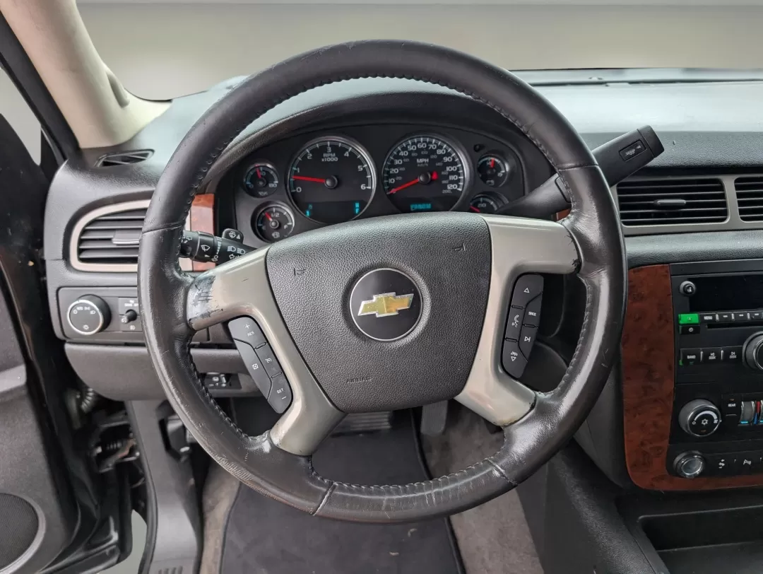 2011 /Ebony Chevrolet Tahoe LS (1GNSCAE06BR) with an Other engine, located at 3959 U.S. 80 W, Phenix City, AL, 36870, (334) 297-4885, 32.469296, -85.135185 - Imagine effortlessly navigating through Phenix City, AL, in a robust 2011 Chevrolet Tahoe, perfect for family road trips or weekend adventures. With its spacious interior and impressive towing capacity, this SUV is designed for those who value both comfort and capability. Whether you're hauling spor - Photo#16