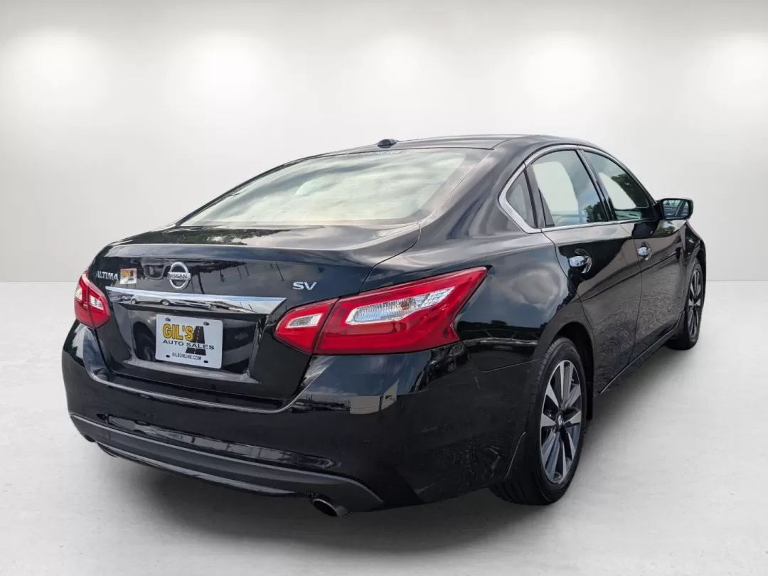 2017 /Charcoal Nissan Altima 2.5 SV (1N4AL3AP0HC) with an Other engine, located at 3959 U.S. 80 W, Phenix City, AL, 36870, (334) 297-4885, 32.469296, -85.135185 - Experience the perfect blend of style, comfort, and reliability with the 2017 Nissan Altima 2.5 SV, ideal for daily commutes, weekend getaways, or family adventures. At Gils Auto, located at 3959 U.S. 80 W, Phenix City, AL 36870, we understand that finding the right car can be a challenge, especiall - Photo#4