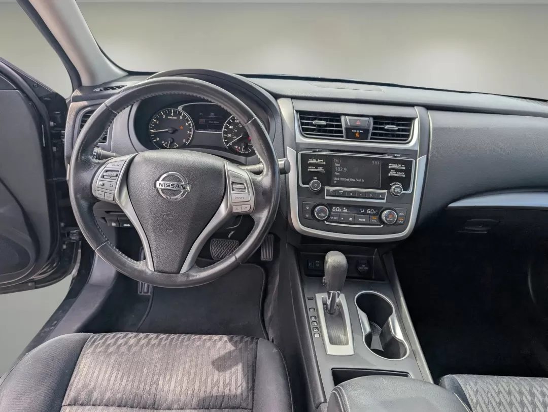 2017 /Charcoal Nissan Altima 2.5 SV (1N4AL3AP0HC) with an Other engine, located at 3959 U.S. 80 W, Phenix City, AL, 36870, (334) 297-4885, 32.469296, -85.135185 - Experience the perfect blend of style, comfort, and reliability with the 2017 Nissan Altima 2.5 SV, ideal for daily commutes, weekend getaways, or family adventures. At Gils Auto, located at 3959 U.S. 80 W, Phenix City, AL 36870, we understand that finding the right car can be a challenge, especiall - Photo#11