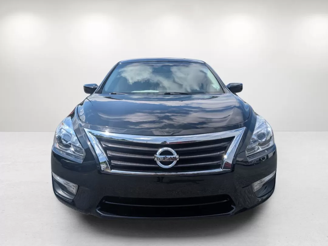 2014 /Charcoal Nissan Altima 2.5 S (1N4AL3AP4EC) with an Other engine, located at 3959 U.S. 80 W, Phenix City, AL, 36870, (334) 297-4885, 32.469296, -85.135185 - **Elevate Your Daily Drive with the 2014 Nissan Altima! Perfect for Commuters and Families Alike!**<br /> <br /> Are you searching for a reliable, stylish vehicle that can seamlessly fit into your busy lifestyle? Look no further than this stunning 2014 Nissan Altima from Gils Auto, located in the he - Photo#2