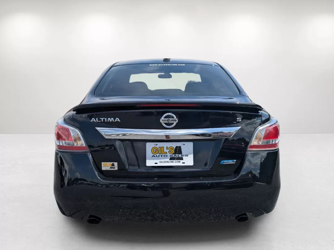 2014 /Charcoal Nissan Altima 2.5 S (1N4AL3AP4EC) with an Other engine, located at 3959 U.S. 80 W, Phenix City, AL, 36870, (334) 297-4885, 32.469296, -85.135185 - **Elevate Your Daily Drive with the 2014 Nissan Altima! Perfect for Commuters and Families Alike!**<br /> <br /> Are you searching for a reliable, stylish vehicle that can seamlessly fit into your busy lifestyle? Look no further than this stunning 2014 Nissan Altima from Gils Auto, located in the he - Photo#6