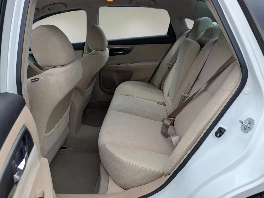 2013 /Beige Nissan Altima 2.5 S (1N4AL3AP2DC) with an Other engine, located at 3959 U.S. 80 W, Phenix City, AL, 36870, (334) 297-4885, 32.469296, -85.135185 - Experience the freedom of the open road with the 2013 Nissan Altima 2.5 S, the perfect sedan for your daily commute or weekend getaways. This stylish and efficient vehicle is ideal for budget-conscious buyers and growing families alike, providing comfort and reliability without breaking the bank. At - Photo#11