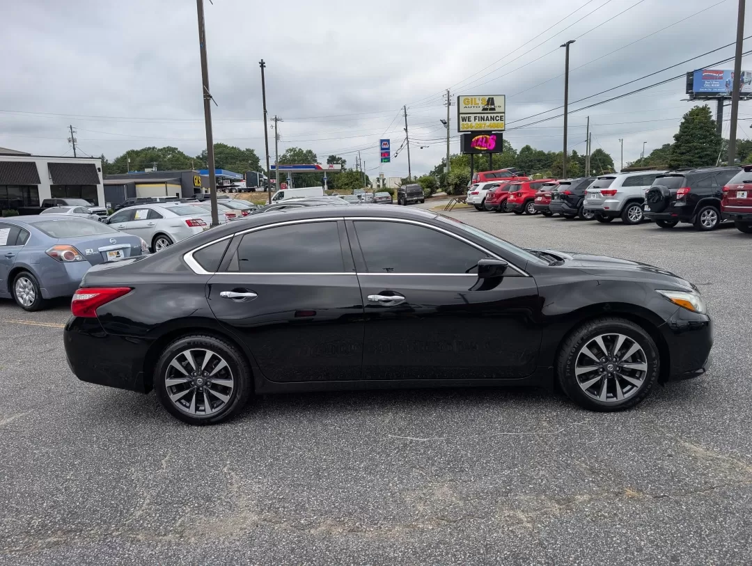 2016 /Charcoal Nissan Altima 2.5 SV (1N4AL3AP2GC) with an Other engine, located at 3959 U.S. 80 W, Phenix City, AL, 36870, (334) 297-4885, 32.469296, -85.135185 - Looking for a reliable and stylish sedan that fits seamlessly into your busy lifestyle? Look no further than this stunning 2016 Nissan Altima 2.5 SV, perfect for daily commutes, family outings, or weekend getaways. With its sleek Super Black exterior and comfortable charcoal cloth interior, this veh - Photo#3
