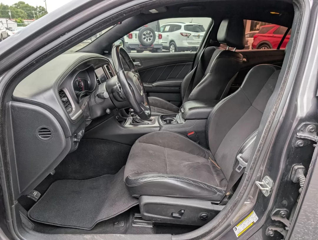 2020 /Black Dodge Charger GT (2C3CDXHG3LH) with an Other engine, located at 3959 U.S. 80 W, Phenix City, AL, 36870, (334) 297-4885, 32.469296, -85.135185 - **Experience the Thrill of the Open Road with the 2020 Dodge Charger GT at Gils Auto in Phenix City, AL!**<br /> <br /> Are you ready to elevate your driving lifestyle? The 2020 Dodge Charger GT is the perfect choice for those who crave excitement on the road, whether you're a commuter navigating Ph - Photo#9