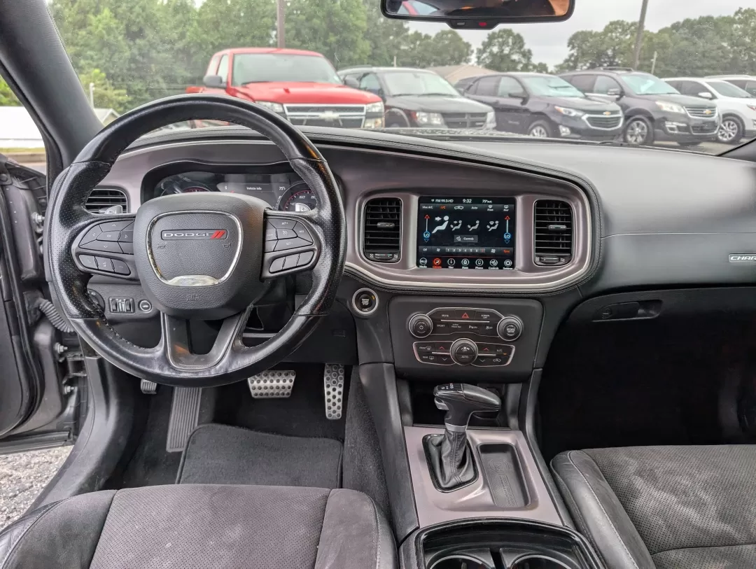 2020 /Black Dodge Charger GT (2C3CDXHG3LH) with an Other engine, located at 3959 U.S. 80 W, Phenix City, AL, 36870, (334) 297-4885, 32.469296, -85.135185 - **Experience the Thrill of the Open Road with the 2020 Dodge Charger GT at Gils Auto in Phenix City, AL!**<br /> <br /> Are you ready to elevate your driving lifestyle? The 2020 Dodge Charger GT is the perfect choice for those who crave excitement on the road, whether you're a commuter navigating Ph - Photo#11
