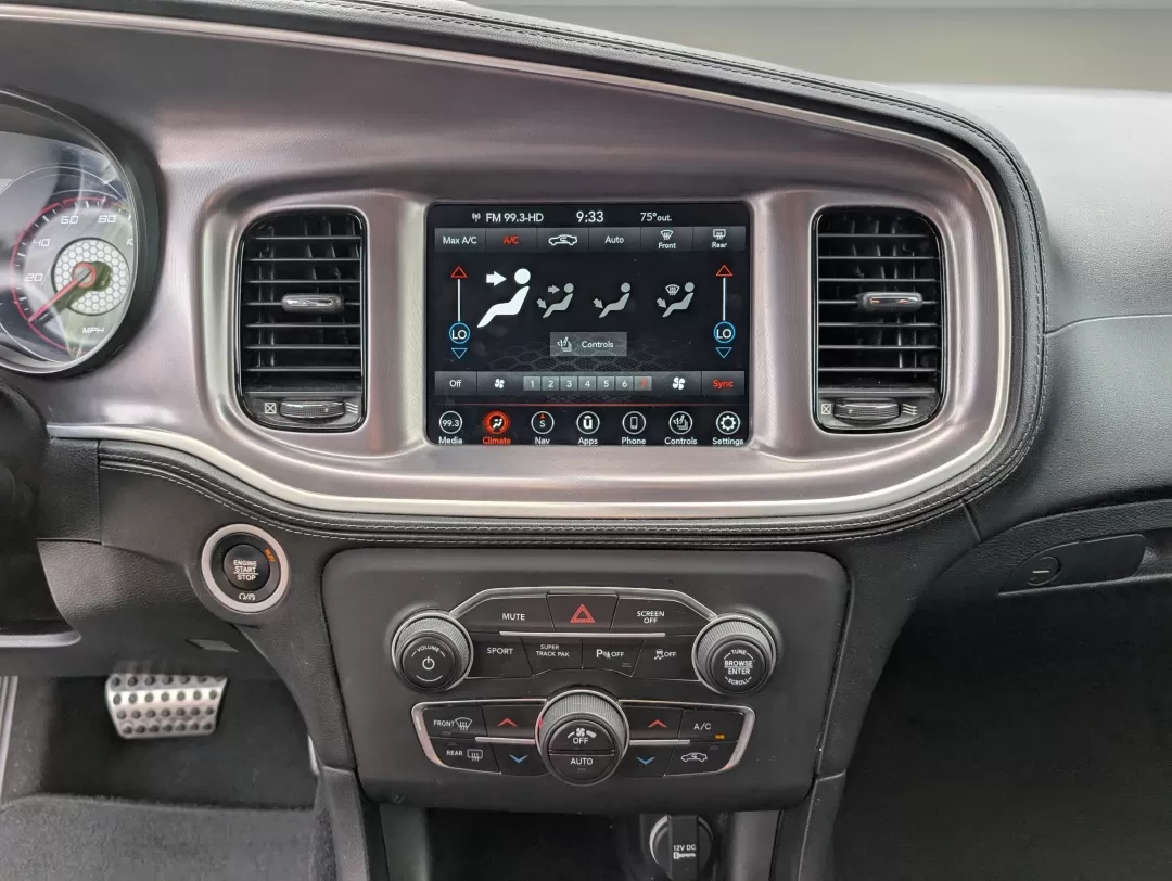 2020 /Black Dodge Charger GT (2C3CDXHG3LH) with an Other engine, located at 3959 U.S. 80 W, Phenix City, AL, 36870, (334) 297-4885, 32.469296, -85.135185 - **Experience the Thrill of the Open Road with the 2020 Dodge Charger GT at Gils Auto in Phenix City, AL!**<br /> <br /> Are you ready to elevate your driving lifestyle? The 2020 Dodge Charger GT is the perfect choice for those who crave excitement on the road, whether you're a commuter navigating Ph - Photo#16