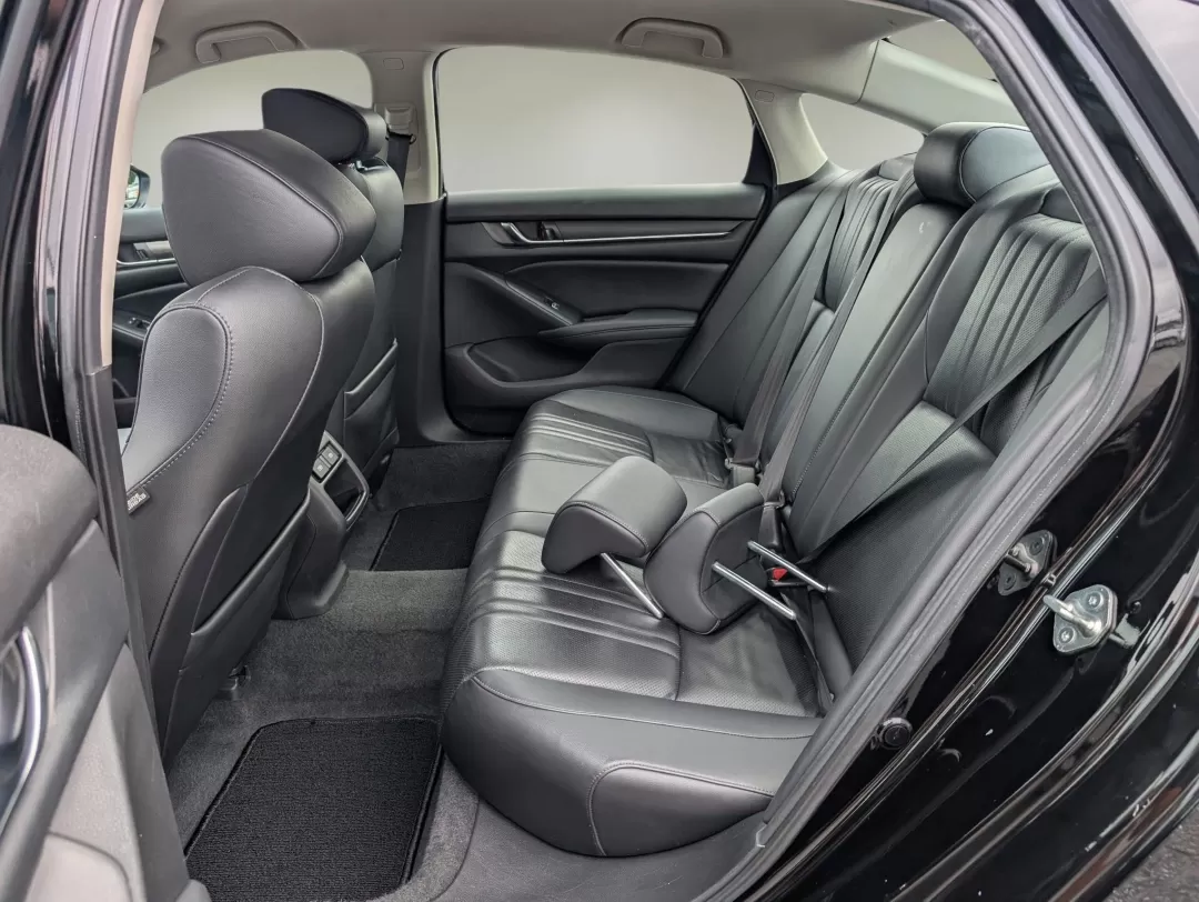2022 Honda Accord Sedan Sport SE (1HGCV1F44NA) with an Other engine, located at 3959 U.S. 80 W, Phenix City, AL, 36870, (334) 297-4885, 32.469296, -85.135185 - Upgrade your commuting experience and embrace the road with this stylish 2022 Honda Accord Sedan, available now at Gils Auto in Phenix City, AL. Positioned perfectly for those looking for reliability and versatility, this vehicle is not just a car; it's a lifestyle choice. Whether you're gearing up - Photo#10