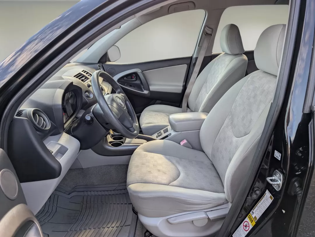 2009 Toyota RAV4 (JTMZF33V695) with an Other engine, located at 521 Old Farm Lane Rd, Prattville, AL, 36066, (334) 325-1505, 32.482460, -86.416367 - **Hit the Road with Confidence: Your 2009 Toyota RAV4 Awaits at Gils Auto!**<br /> <br /> Are you ready to upgrade your lifestyle with a dependable SUV that's perfect for weekend adventures, family road trips, or simply running errands around Phenix City? Look no further than this stylish 2009 Toyot - Photo#9