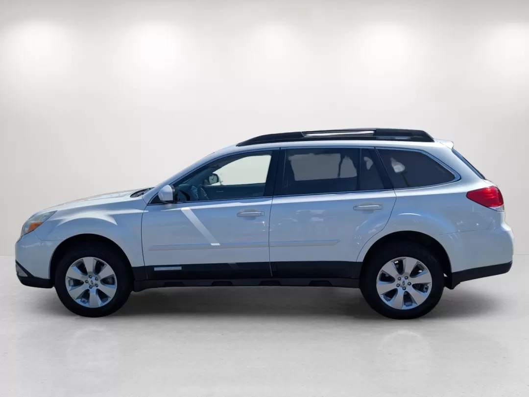 2012 /Warm Ivory Subaru Outback 2.5i Limited (4S4BRBKC5C3) with an Other engine, located at 1430 Gateway Drive, Opelika, AL, 36801, (334) 239-0944, 32.637871, -85.409790 - **Adventure Awaits with the 2012 Subaru Outback 2.5i Limited Your Perfect Companion for Family Road Trips!**<br /> <br /> Are you ready to embark on unforgettable journeys with your family or friends? The 2012 Subaru Outback 2.5i Limited is the ideal vehicle that combines comfort, space, and versat - Photo#7