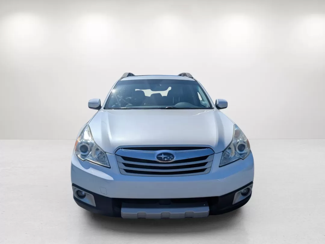 2012 /Warm Ivory Subaru Outback 2.5i Limited (4S4BRBKC5C3) with an Other engine, located at 804 22nd Ave, Phenix City, AL, 36870, (334) 297-1860, 32.484749, -85.024475 - **Adventure Awaits with the 2012 Subaru Outback 2.5i Limited Your Perfect Companion for Family Road Trips!**<br /> <br /> Are you ready to embark on unforgettable journeys with your family or friends? The 2012 Subaru Outback 2.5i Limited is the ideal vehicle that combines comfort, space, and versat - Photo#1