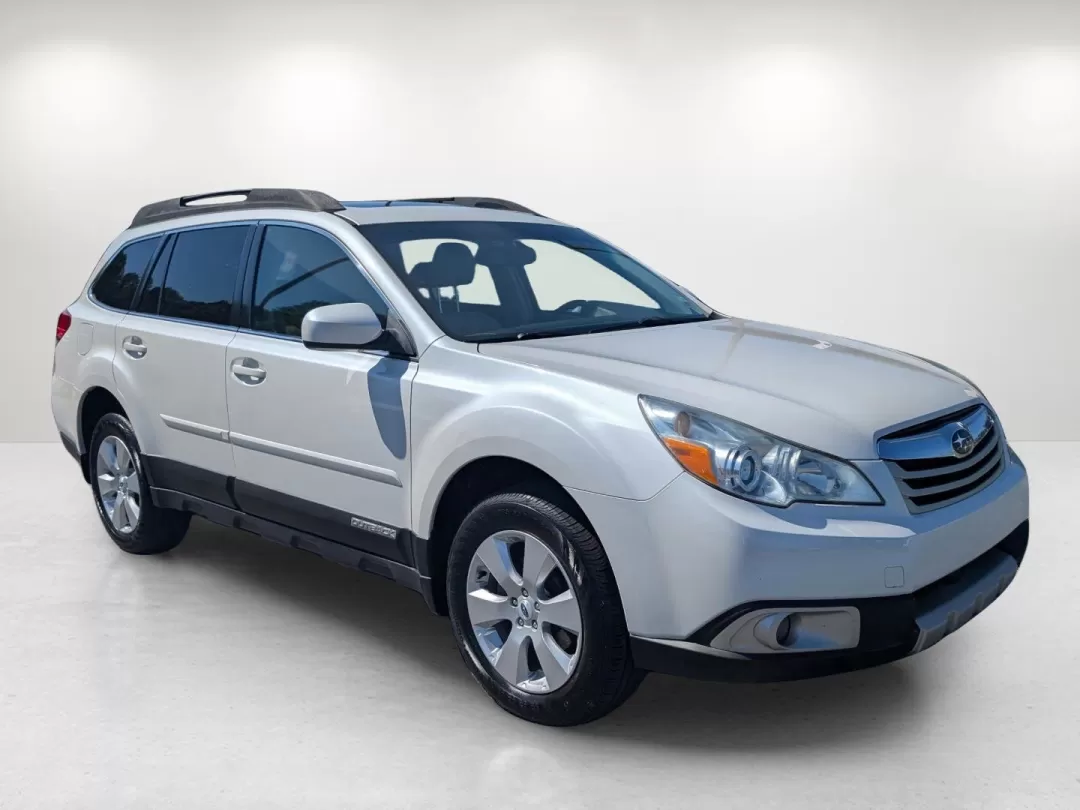 2012 /Warm Ivory Subaru Outback 2.5i Limited (4S4BRBKC5C3) with an Other engine, located at 804 22nd Ave, Phenix City, AL, 36870, (334) 297-1860, 32.484749, -85.024475 - **Adventure Awaits with the 2012 Subaru Outback 2.5i Limited Your Perfect Companion for Family Road Trips!**<br /> <br /> Are you ready to embark on unforgettable journeys with your family or friends? The 2012 Subaru Outback 2.5i Limited is the ideal vehicle that combines comfort, space, and versat - Photo#2