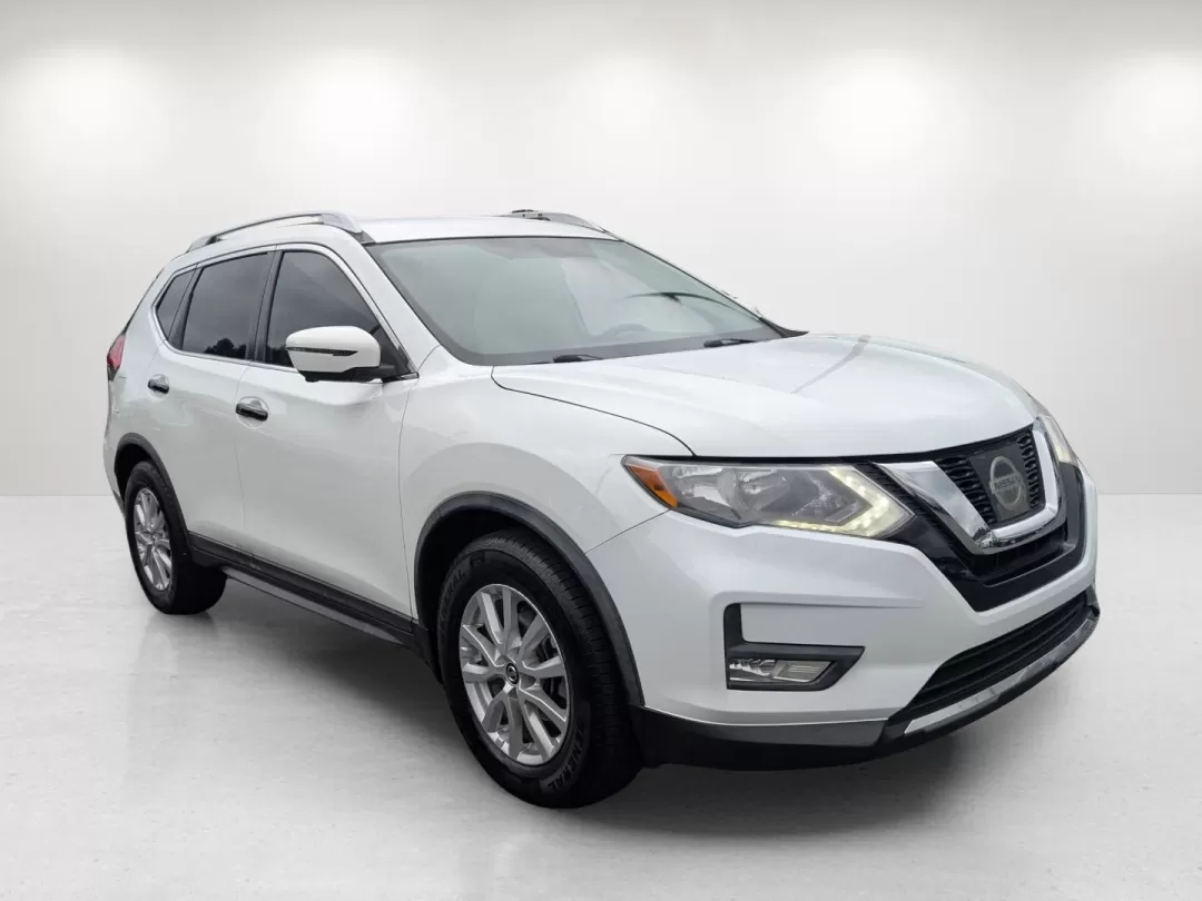 2017 /Charcoal Nissan Rogue SV (KNMAT2MT0HP) with an Other engine, located at 3959 U.S. 80 W, Phenix City, AL, 36870, (334) 297-4885, 32.469296, -85.135185 - Discover your next adventure with the 2017 Nissan Rogue SV, now available at Gils Auto in Phenix City, AL! Whether you're commuting to work, taking the kids to school, or embarking on weekend getaways, this SUV seamlessly combines style, comfort, and practicality. This vehicle is perfect for growing - Photo#2