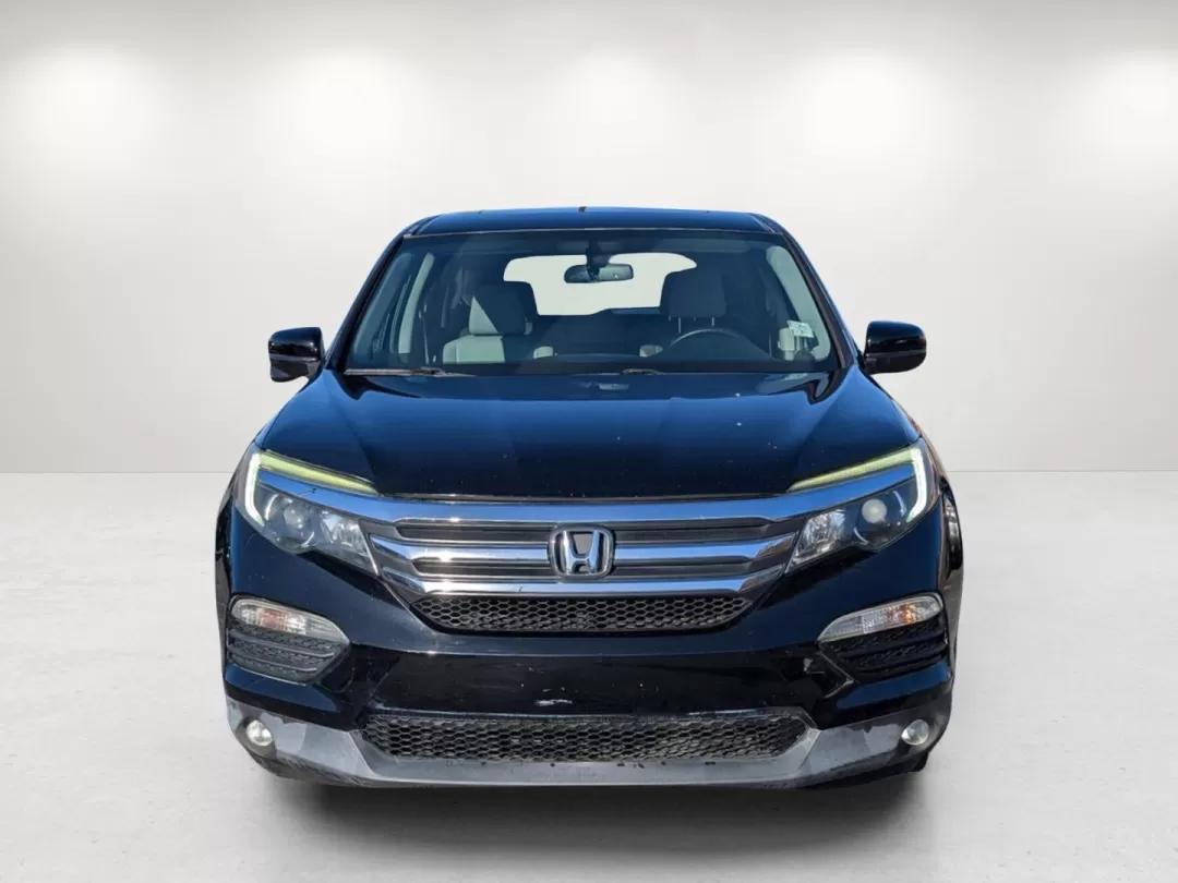 2017 Honda Pilot EX-L (5FNYF5H50HB) with an Other engine, located at 3959 U.S. 80 W, Phenix City, AL, 36870, (334) 297-4885, 32.469296, -85.135185 - Discover the perfect blend of comfort and versatility with the 2017 Honda Pilot EX-L, now available at Gils Auto in Phenix City, AL. Whether you're carting around a growing family, embarking on spontaneous weekend getaways, or navigating long commutes, this spacious SUV is designed for an active lif - Photo#1