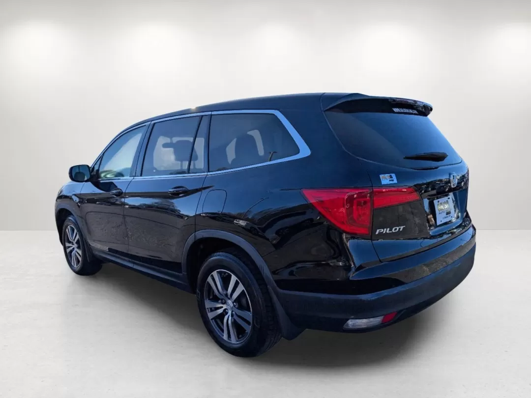2017 Honda Pilot EX-L (5FNYF5H50HB) with an Other engine, located at 3959 U.S. 80 W, Phenix City, AL, 36870, (334) 297-4885, 32.469296, -85.135185 - Discover the perfect blend of comfort and versatility with the 2017 Honda Pilot EX-L, now available at Gils Auto in Phenix City, AL. Whether you're carting around a growing family, embarking on spontaneous weekend getaways, or navigating long commutes, this spacious SUV is designed for an active lif - Photo#6