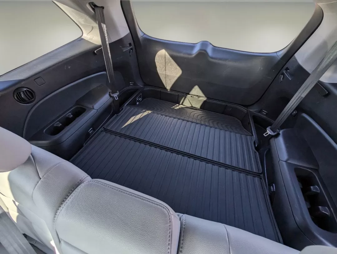 2017 Honda Pilot EX-L (5FNYF5H50HB) with an Other engine, located at 3959 U.S. 80 W, Phenix City, AL, 36870, (334) 297-4885, 32.469296, -85.135185 - Discover the perfect blend of comfort and versatility with the 2017 Honda Pilot EX-L, now available at Gils Auto in Phenix City, AL. Whether you're carting around a growing family, embarking on spontaneous weekend getaways, or navigating long commutes, this spacious SUV is designed for an active lif - Photo#11