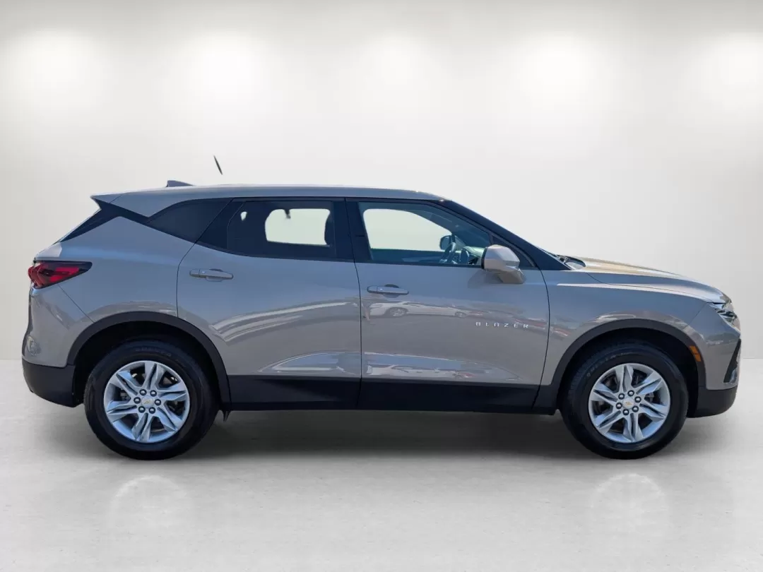 2021 /Jet Black Chevrolet Blazer LT (3GNKBCRS2MS) with an Other engine, located at 7000 Northlake Connector, Columbus, GA, 31904, (706) 987-8085, 32.524975, -84.978134 - Are you ready to embark on your next adventure? The 2021 Chevrolet Blazer LT is the perfect companion for anyone seeking a versatile and stylish SUV that fits seamlessly into an active lifestyle. Whether you're navigating daily commutes or planning weekend getaways, this vehicle has everything you n - Photo#3