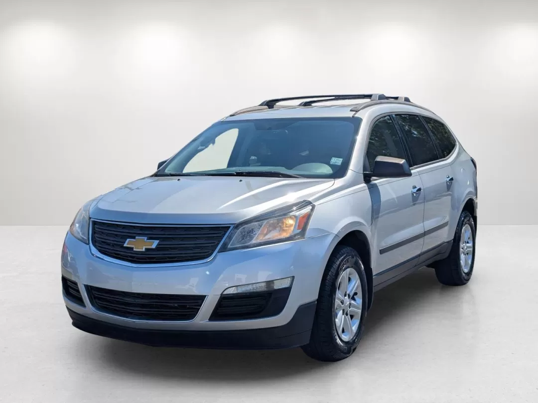 2013 /Dk Titanium/Lt Titanium Chevrolet Traverse LS (1GNKRFED4DJ) with an Other engine, located at 3959 U.S. 80 W, Phenix City, AL, 36870, (334) 297-4885, 32.469296, -85.135185 - Experience the ultimate family adventure with our 2013 Chevrolet Traverse LS, a perfect blend of space, comfort, and reliability that caters to the needs of growing families or those who love to explore! With ample seating for up to eight passengers and a spacious interior, this SUV is ideal for roa - Photo#1