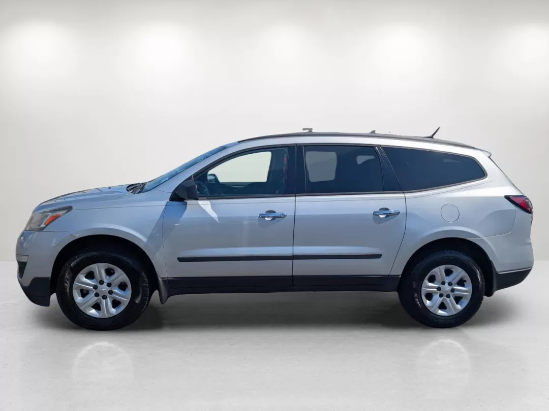 2013 /Dk Titanium/Lt Titanium Chevrolet Traverse LS (1GNKRFED4DJ) with an Other engine, located at 3959 U.S. 80 W, Phenix City, AL, 36870, (334) 297-4885, 32.469296, -85.135185 - Experience the ultimate family adventure with our 2013 Chevrolet Traverse LS, a perfect blend of space, comfort, and reliability that caters to the needs of growing families or those who love to explore! With ample seating for up to eight passengers and a spacious interior, this SUV is ideal for roa - Photo#8