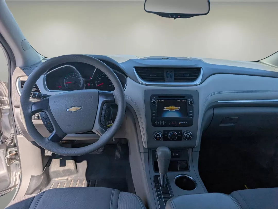 2013 /Dk Titanium/Lt Titanium Chevrolet Traverse LS (1GNKRFED4DJ) with an Other engine, located at 3959 U.S. 80 W, Phenix City, AL, 36870, (334) 297-4885, 32.469296, -85.135185 - Experience the ultimate family adventure with our 2013 Chevrolet Traverse LS, a perfect blend of space, comfort, and reliability that caters to the needs of growing families or those who love to explore! With ample seating for up to eight passengers and a spacious interior, this SUV is ideal for roa - Photo#15