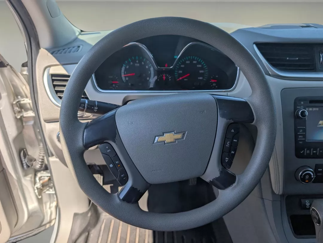 2013 /Dk Titanium/Lt Titanium Chevrolet Traverse LS (1GNKRFED4DJ) with an Other engine, located at 3959 U.S. 80 W, Phenix City, AL, 36870, (334) 297-4885, 32.469296, -85.135185 - Experience the ultimate family adventure with our 2013 Chevrolet Traverse LS, a perfect blend of space, comfort, and reliability that caters to the needs of growing families or those who love to explore! With ample seating for up to eight passengers and a spacious interior, this SUV is ideal for roa - Photo#16
