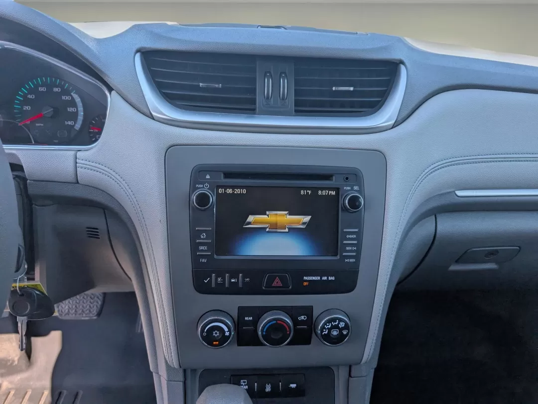 2013 /Dk Titanium/Lt Titanium Chevrolet Traverse LS (1GNKRFED4DJ) with an Other engine, located at 804 22nd Ave, Phenix City, AL, 36870, (334) 297-1860, 32.484749, -85.024475 - Experience the ultimate family adventure with our 2013 Chevrolet Traverse LS, a perfect blend of space, comfort, and reliability that caters to the needs of growing families or those who love to explore! With ample seating for up to eight passengers and a spacious interior, this SUV is ideal for roa - Photo#13