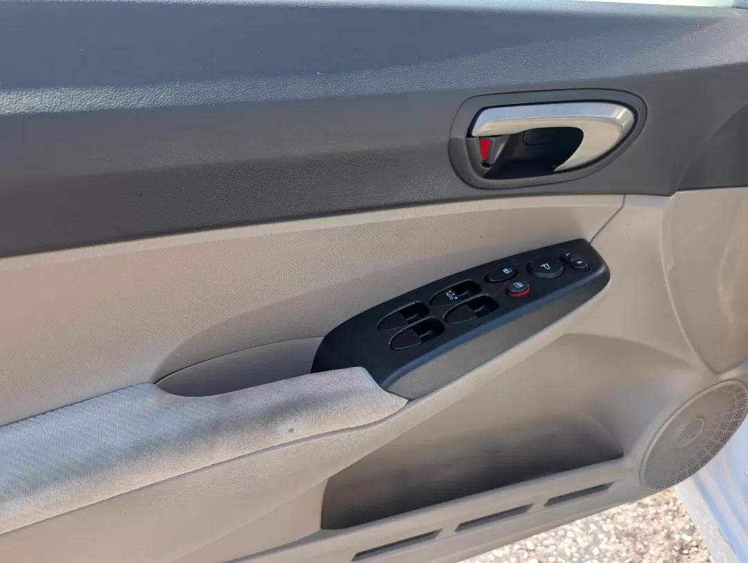 2009 Honda Civic Sdn LX (2HGFA16599H) with an Other engine, located at 3959 U.S. 80 W, Phenix City, AL, 36870, (334) 297-4885, 32.469296, -85.135185 - **Discover Your Next Adventure with the 2009 Honda Civic LX at Gils Auto!**<br /> <br /> Are you looking for a dependable vehicle that aligns with your busy lifestyle? The 2009 Honda Civic LX, available at Gils Auto in Phenix City, AL, is the perfect blend of efficiency and comfort, making it the id - Photo#8