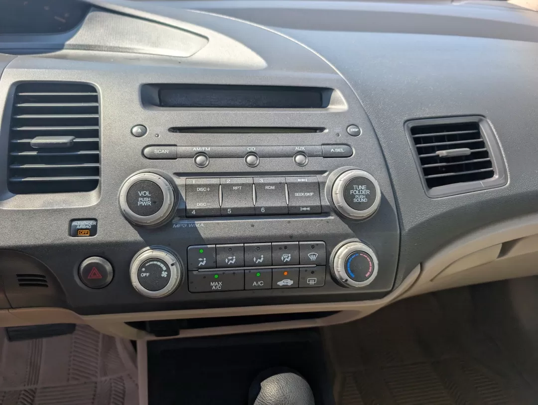 2009 Honda Civic Sdn LX (2HGFA16599H) with an Other engine, located at 3959 U.S. 80 W, Phenix City, AL, 36870, (334) 297-4885, 32.469296, -85.135185 - **Discover Your Next Adventure with the 2009 Honda Civic LX at Gils Auto!**<br /> <br /> Are you looking for a dependable vehicle that aligns with your busy lifestyle? The 2009 Honda Civic LX, available at Gils Auto in Phenix City, AL, is the perfect blend of efficiency and comfort, making it the id - Photo#13