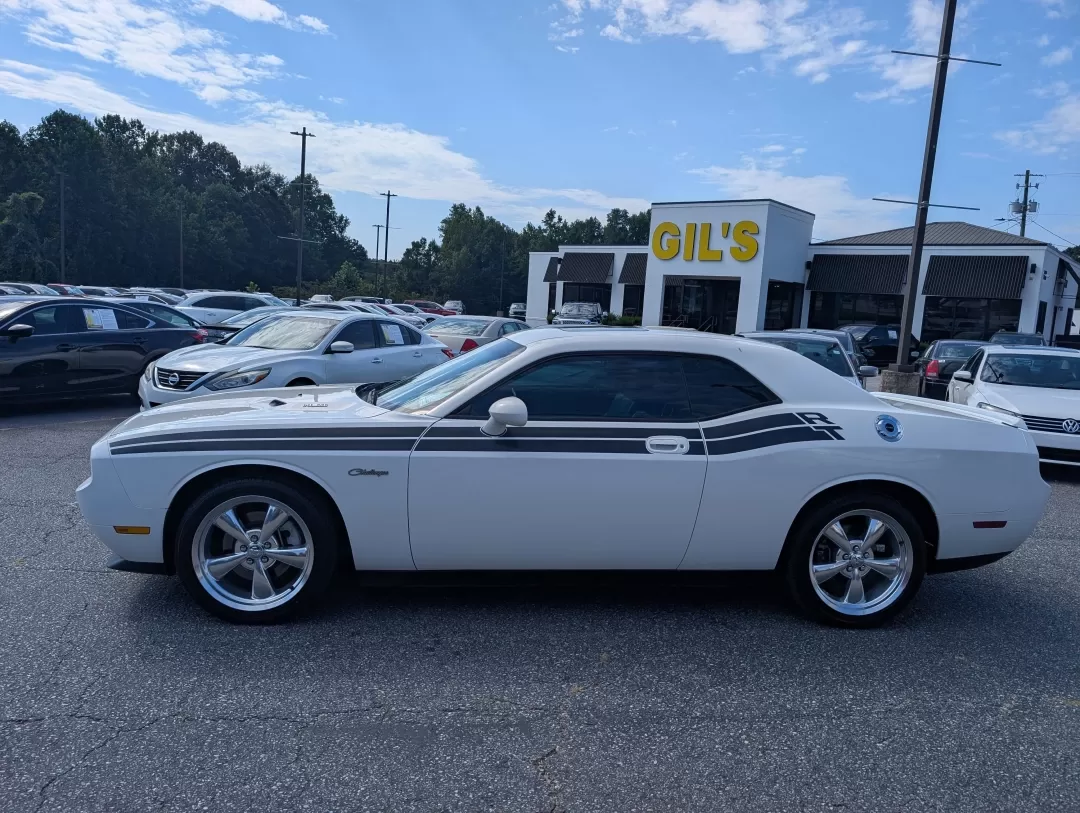 2010 /Dark Slate Gray Dodge Challenger R/T Classic (2B3CJ5DT1AH) with an Other engine, located at 3959 U.S. 80 W, Phenix City, AL, 36870, (334) 297-4885, 32.469296, -85.135185 - **Unleash Your Inner Adventurer with This 2010 Dodge Challenger R/T Classic!**<br /> <br /> Are you ready to experience the thrill of the open road? This 2010 Dodge Challenger R/T Classic is not just a car; it's a lifestyle statement designed for those who crave both performance and style. Whether y - Photo#7