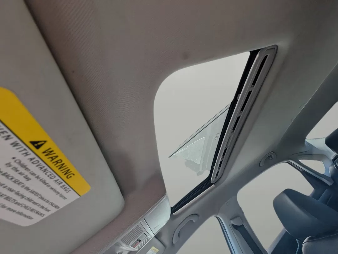 2014 Volkswagen Passat SE w/Sunroof and Nav (1VWBS7A31EC) with an Other engine, located at 3959 U.S. 80 W, Phenix City, AL, 36870, (334) 297-4885, 32.469296, -85.135185 - Are you on the hunt for a reliable commuter sedan that perfectly balances style, comfort, and affordability? Look no further than this 2014 Volkswagen Passat, available now at Gils Auto in Phenix City, AL! This vehicle is not just a means of transportation; it's an invitation to experience the joy o - Photo#17