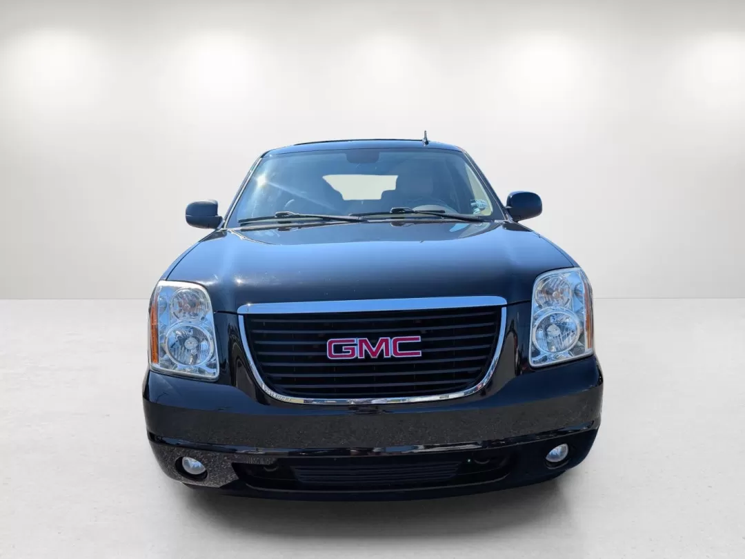 2014 /Light Tan GMC Yukon SLT (1GKS1CE05ER) with an Other engine, located at 3959 U.S. 80 W, Phenix City, AL, 36870, (334) 297-4885, 32.469296, -85.135185 - **Discover the Adventure in a 2014 GMC Yukon SLT at Gils Auto in Phenix City, AL!**<br /> <br /> Are you ready to elevate your family adventures or tackle tough commutes with a vehicle that combines comfort, space, and powerful performance? Look no further than this stunning 2014 GMC Yukon SLT, avai - Photo#2