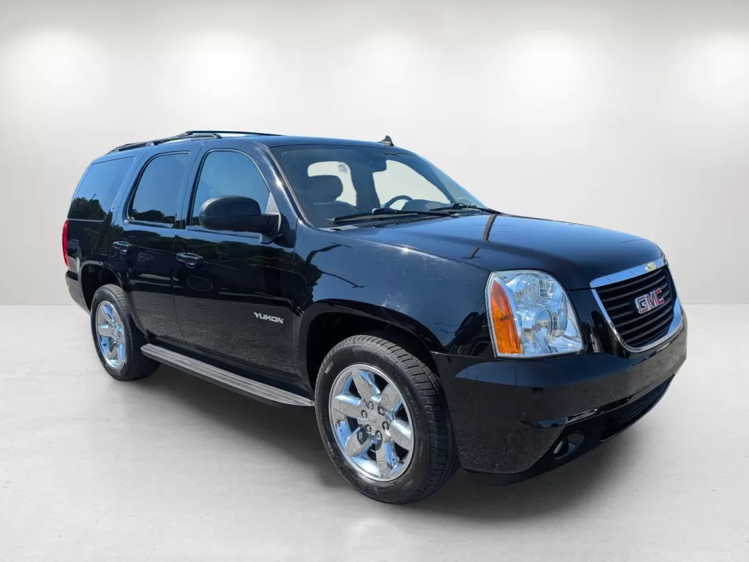 2014 /Light Tan GMC Yukon SLT (1GKS1CE05ER) with an Other engine, located at 3959 U.S. 80 W, Phenix City, AL, 36870, (334) 297-4885, 32.469296, -85.135185 - **Discover the Adventure in a 2014 GMC Yukon SLT at Gils Auto in Phenix City, AL!**<br /> <br /> Are you ready to elevate your family adventures or tackle tough commutes with a vehicle that combines comfort, space, and powerful performance? Look no further than this stunning 2014 GMC Yukon SLT, avai - Photo#3