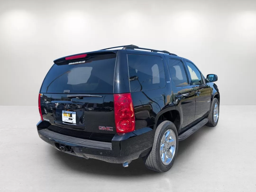 2014 /Light Tan GMC Yukon SLT (1GKS1CE05ER) with an Other engine, located at 3959 U.S. 80 W, Phenix City, AL, 36870, (334) 297-4885, 32.469296, -85.135185 - **Discover the Adventure in a 2014 GMC Yukon SLT at Gils Auto in Phenix City, AL!**<br /> <br /> Are you ready to elevate your family adventures or tackle tough commutes with a vehicle that combines comfort, space, and powerful performance? Look no further than this stunning 2014 GMC Yukon SLT, avai - Photo#5
