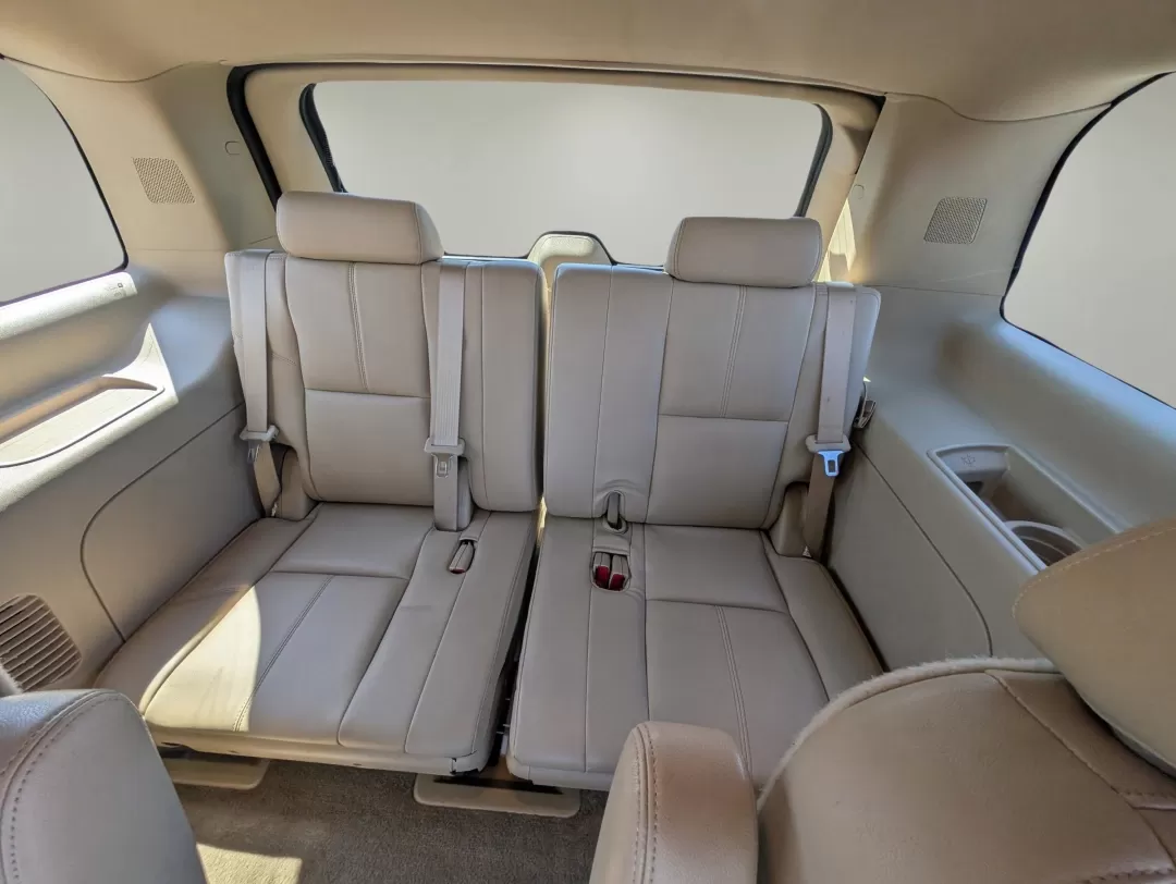 2014 /Light Tan GMC Yukon SLT (1GKS1CE05ER) with an Other engine, located at 3959 U.S. 80 W, Phenix City, AL, 36870, (334) 297-4885, 32.469296, -85.135185 - **Discover the Adventure in a 2014 GMC Yukon SLT at Gils Auto in Phenix City, AL!**<br /> <br /> Are you ready to elevate your family adventures or tackle tough commutes with a vehicle that combines comfort, space, and powerful performance? Look no further than this stunning 2014 GMC Yukon SLT, avai - Photo#12