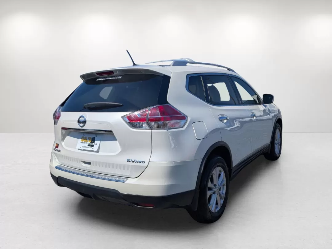 2016 /Charcoal Nissan Rogue SV (KNMAT2MV2GP) with an Other engine, located at 3959 U.S. 80 W, Phenix City, AL, 36870, (334) 297-4885, 32.469296, -85.135185 - **Unleash Your Adventurous Spirit with the 2016 Nissan Rogue SV AWD at Gils Auto - Phenix City!**<br /> <br /> If you're looking for a versatile SUV that perfectly balances comfort and performance for your active lifestyle, the 2016 Nissan Rogue SV AWD is your ideal match! Whether you're navigating - Photo#5