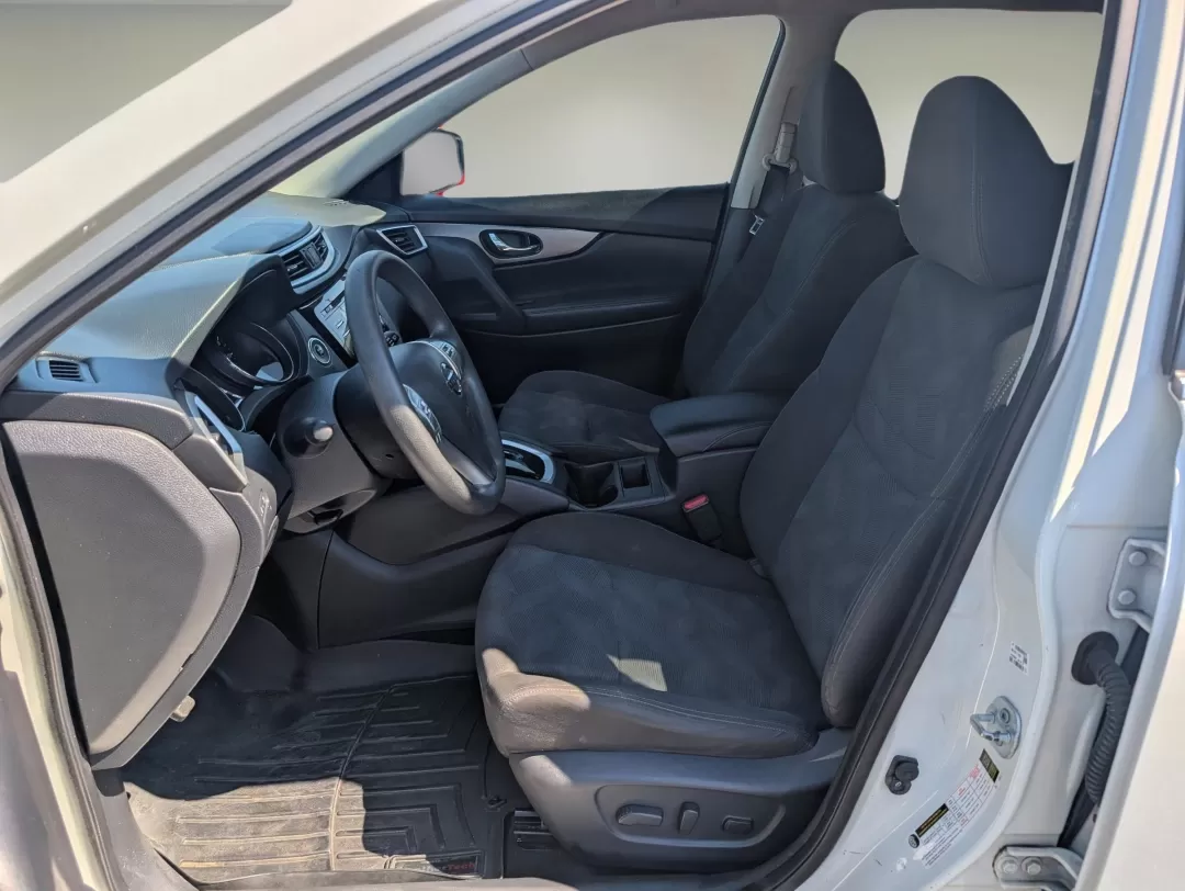2016 /Charcoal Nissan Rogue SV (KNMAT2MV2GP) with an Other engine, located at 3959 U.S. 80 W, Phenix City, AL, 36870, (334) 297-4885, 32.469296, -85.135185 - **Unleash Your Adventurous Spirit with the 2016 Nissan Rogue SV AWD at Gils Auto - Phenix City!**<br /> <br /> If you're looking for a versatile SUV that perfectly balances comfort and performance for your active lifestyle, the 2016 Nissan Rogue SV AWD is your ideal match! Whether you're navigating - Photo#10