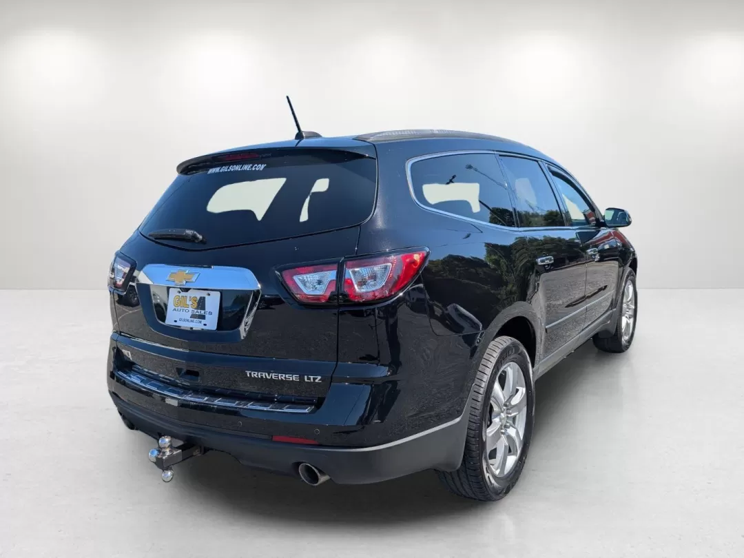 2016 /Dark Titanium/Light Titanium Chevrolet Traverse LTZ (1GNKRJKD2GJ) with an Other engine, located at 3959 U.S. 80 W, Phenix City, AL, 36870, (334) 297-4885, 32.469296, -85.135185 - **Adventure Awaits: Discover Your Family-Friendly 2016 Chevrolet Traverse LTZ at Gils Auto in Phenix City, AL!**<br /> <br /> Are you in search of the perfect SUV that balances family comfort with powerful performance? Look no further than this stunning 2016 Chevrolet Traverse LTZ, now available at - Photo#5