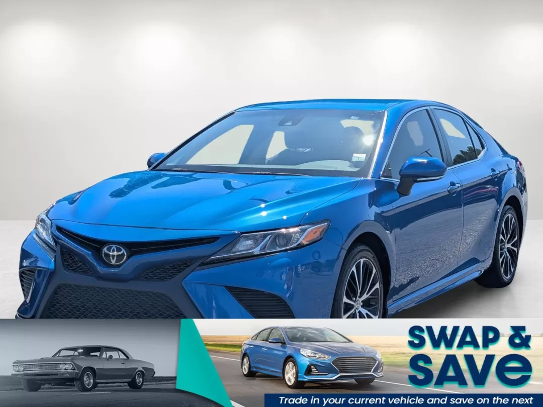 photo of 2020 Toyota Camry SE