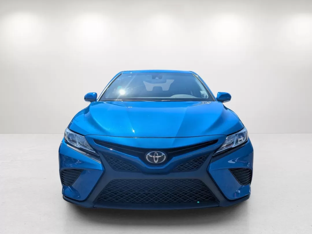 2020 Toyota Camry SE (4T1M11AK2LU) with an Other engine, located at 1430 Gateway Drive, Opelika, AL, 36801, (334) 239-0944, 32.637871, -85.409790 - Are you ready to elevate your daily commute and weekend adventures? Introducing the 2020 Toyota Camry SE available at Gils Auto in Phenix City, AL, your trusted buy here pay here dealership. With its sleek blue exterior and advanced technology features, this sedan is perfect for budget-conscious buy - Photo#2