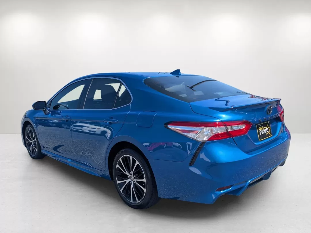 2020 Toyota Camry SE (4T1M11AK2LU) with an Other engine, located at 1430 Gateway Drive, Opelika, AL, 36801, (334) 239-0944, 32.637871, -85.409790 - Are you ready to elevate your daily commute and weekend adventures? Introducing the 2020 Toyota Camry SE available at Gils Auto in Phenix City, AL, your trusted buy here pay here dealership. With its sleek blue exterior and advanced technology features, this sedan is perfect for budget-conscious buy - Photo#7