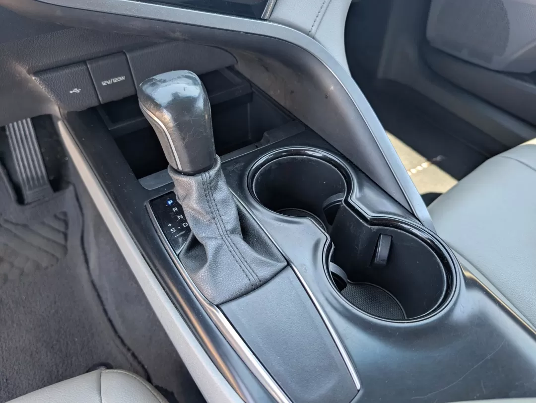 2020 Toyota Camry SE (4T1M11AK2LU) with an Other engine, located at 1430 Gateway Drive, Opelika, AL, 36801, (334) 239-0944, 32.637871, -85.409790 - Are you ready to elevate your daily commute and weekend adventures? Introducing the 2020 Toyota Camry SE available at Gils Auto in Phenix City, AL, your trusted buy here pay here dealership. With its sleek blue exterior and advanced technology features, this sedan is perfect for budget-conscious buy - Photo#13