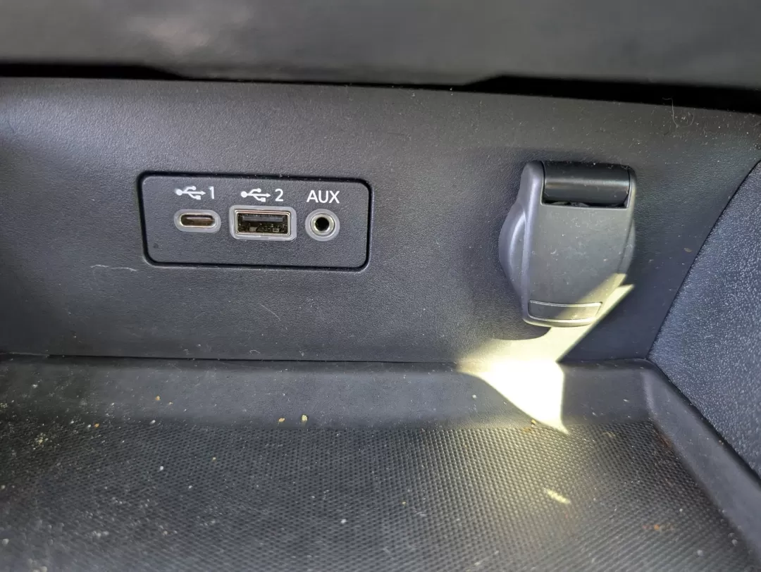 2019 /Charcoal Nissan Altima 2.5 SL (1N4BL4EV4KC) with an Other engine, located at 1430 Gateway Drive, Opelika, AL, 36801, (334) 239-0944, 32.637871, -85.409790 - Experience the perfect blend of style, performance, and cutting-edge technology with the 2019 Nissan Altima 2.5 SL, now available at Gils Auto in Phenix City, AL. This sleek sedan is not just a mode of transportation; it's designed for those who lead dynamic lifestyles-whether you're a busy professi - Photo#15