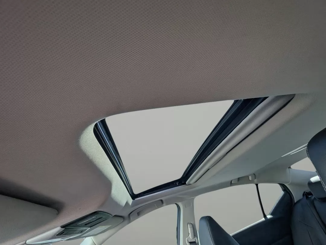 2019 /Charcoal Nissan Altima 2.5 SL (1N4BL4EV4KC) with an Other engine, located at 1430 Gateway Drive, Opelika, AL, 36801, (334) 239-0944, 32.637871, -85.409790 - Experience the perfect blend of style, performance, and cutting-edge technology with the 2019 Nissan Altima 2.5 SL, now available at Gils Auto in Phenix City, AL. This sleek sedan is not just a mode of transportation; it's designed for those who lead dynamic lifestyles-whether you're a busy professi - Photo#16