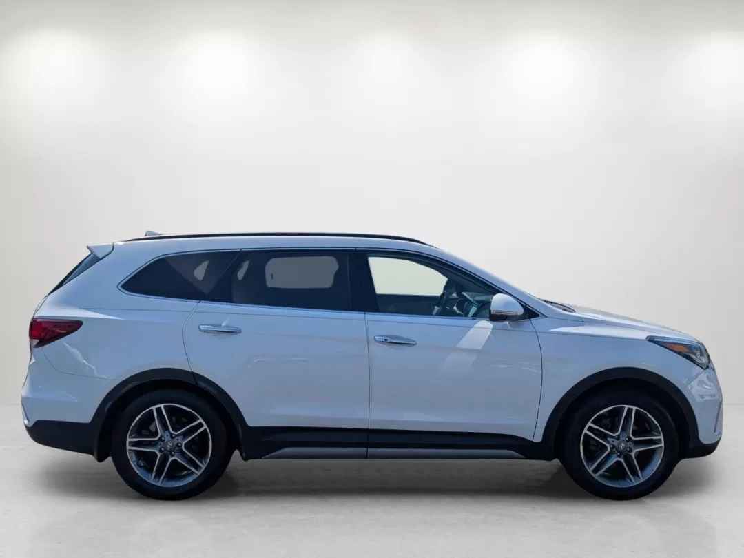 2017 /Beige Hyundai Santa Fe Limited Ultimate (KM8SR4HFXHU) with an Other engine, located at 5115 14th Ave., Columbus, GA, 31904, (706) 323-0345, 32.511494, -84.971046 - **Discover Your Ideal SUV: 2017 Hyundai Santa Fe Limited Ultimate at Gils Auto in Phenix City, AL**<br /> <br /> Are you ready to elevate your family adventures, daily commutes, or weekend getaways? Look no further! The 2017 Hyundai Santa Fe Limited Ultimate, available now at Gils Auto in Phenix Cit - Photo#3