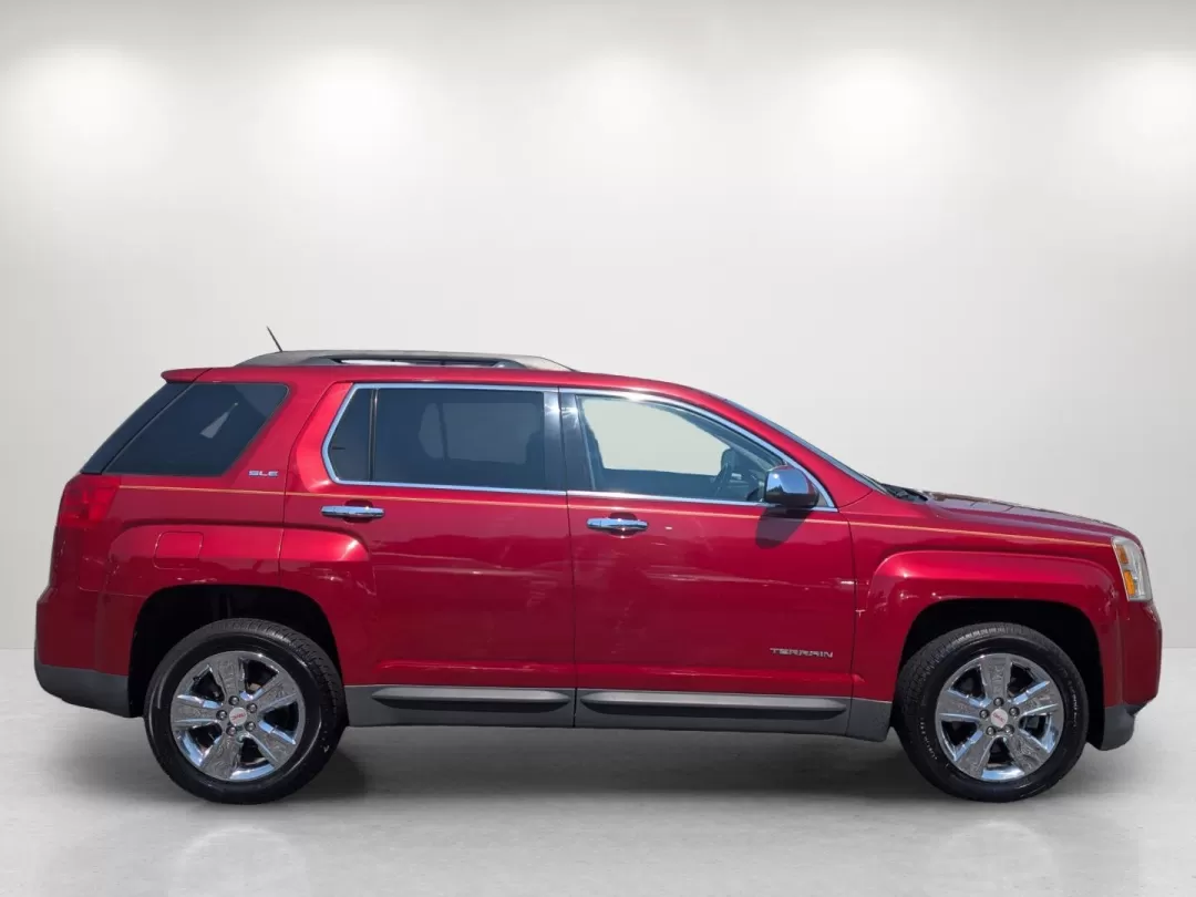 2015 /Jet Black GMC Terrain SLE (2GKALREKXF6) with an Other engine, located at 1430 Gateway Drive, Opelika, AL, 36801, (334) 239-0944, 32.637871, -85.409790 - **Explore Adventure in Style: 2015 GMC Terrain SLE at Gils Auto - Phenix City**<br /> <br /> Are you ready to elevate your daily drive? Discover the 2015 GMC Terrain SLE, a perfect blend of style, comfort, and performance, making it an ideal choice for families, commuters, and weekend adventurers al - Photo#3