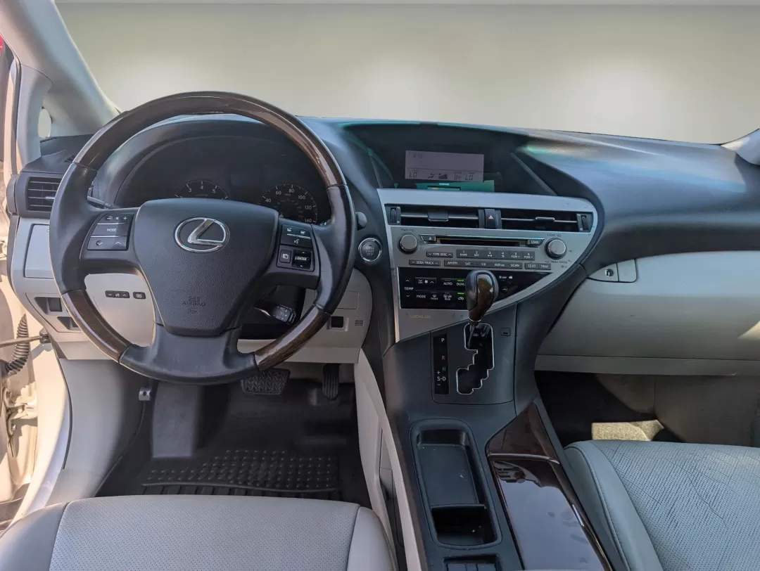 2010 Lexus RX 350 (2T2ZK1BA6AC) with an Other engine, located at 5115 14th Ave., Columbus, GA, 31904, (706) 323-0345, 32.511494, -84.971046 - **Discover Your Next Adventure with the 2010 Lexus RX 350 at Gils Auto!**<br /> <br /> Are you ready to elevate your lifestyle with a vehicle that blends luxury, reliability, and versatility? The 2010 Lexus RX 350 is the perfect SUV for those who love weekend adventures, family outings, or simply na - Photo#11